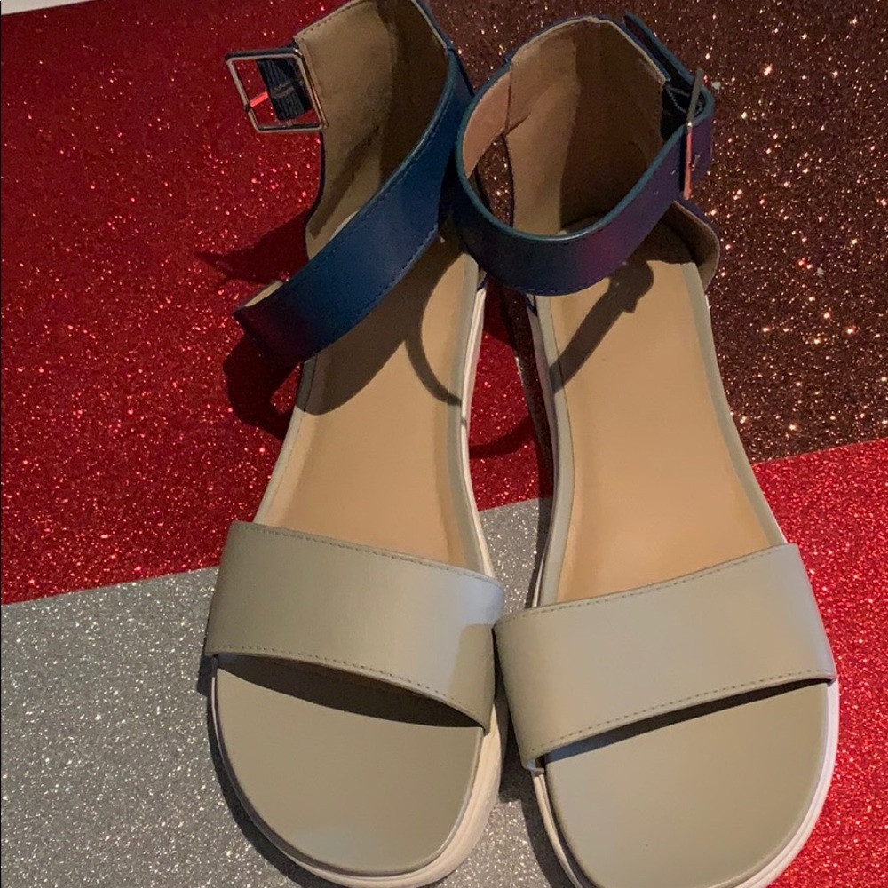 Lori Goldstein sandals